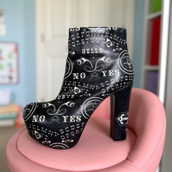 Too Fast Gothic Ouija Platform Heel Boots - Picture 2 of 10